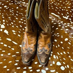 Corral Snip Toe Boots🤎